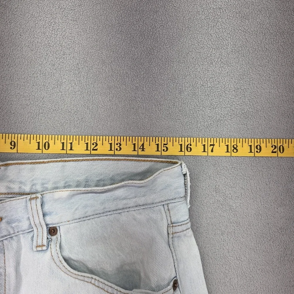 Vintage Levis 501 Jeans Mens Light Blue Straight Made USA Stains Fits 32x34 Flaw